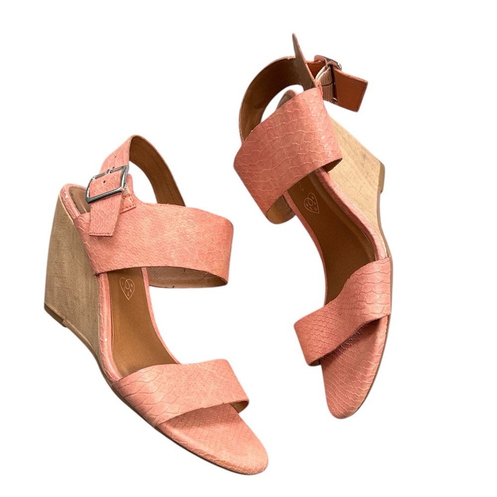 BC Wedge Sandals Size 9.5